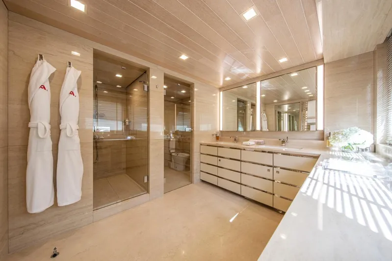 A2 Yacht Photos Pics 