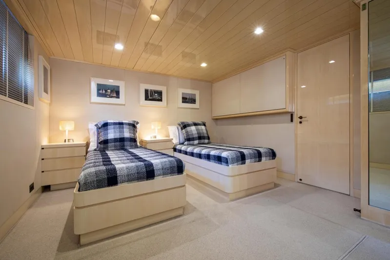 A2 Yacht Photos Pics 