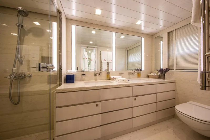 A2 Yacht Photos Pics 