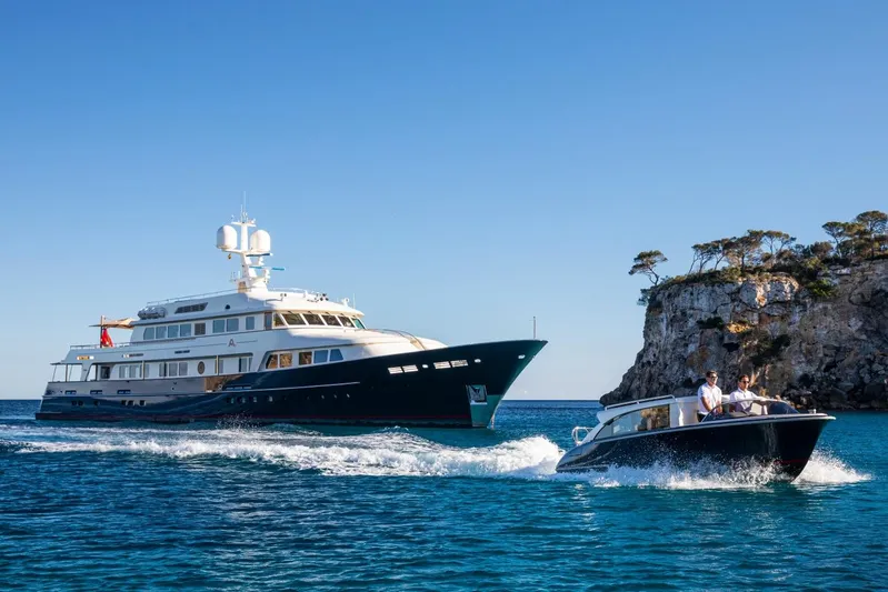 A2 Yacht Photos Pics 