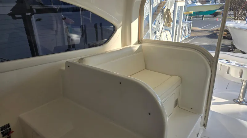 Rack Em Up Yacht Photos Pics Interior seating of 2008 Ocean Yachts 37 Billfish boat.