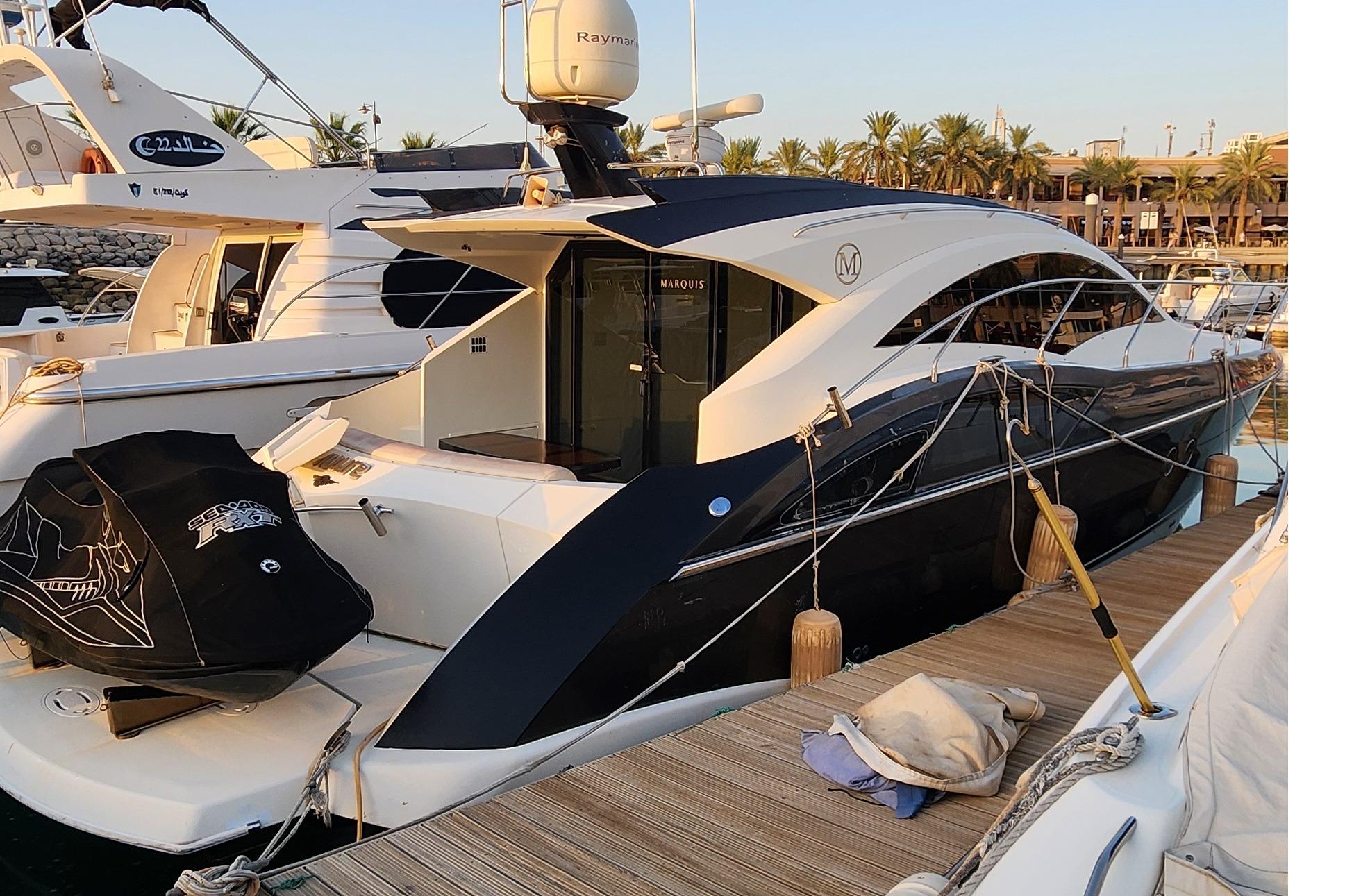 Marquis 420 Sport Coupe