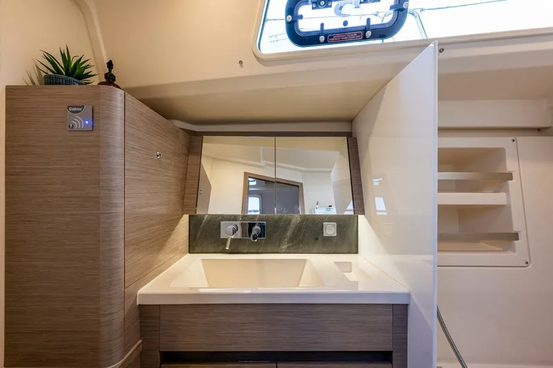 Hanse 418 #288 Ana Yacht Photos Pics 