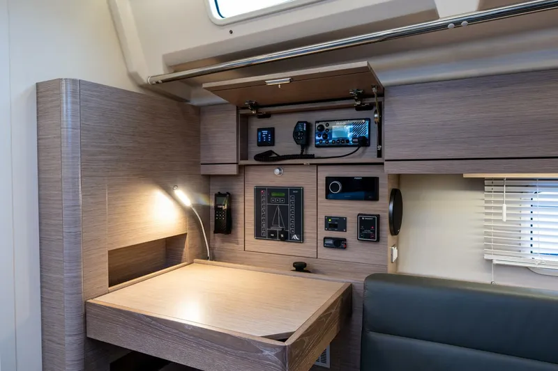 Hanse 418 #288 Ana Yacht Photos Pics 