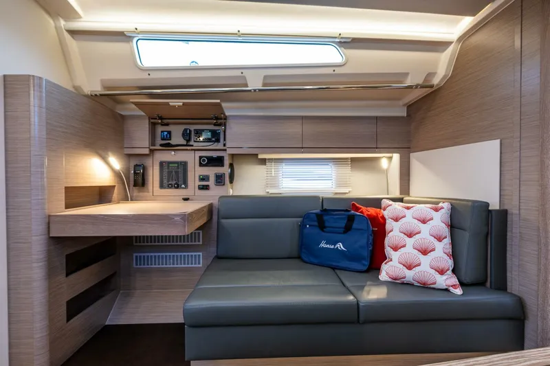 Hanse 418 #288 Ana Yacht Photos Pics 