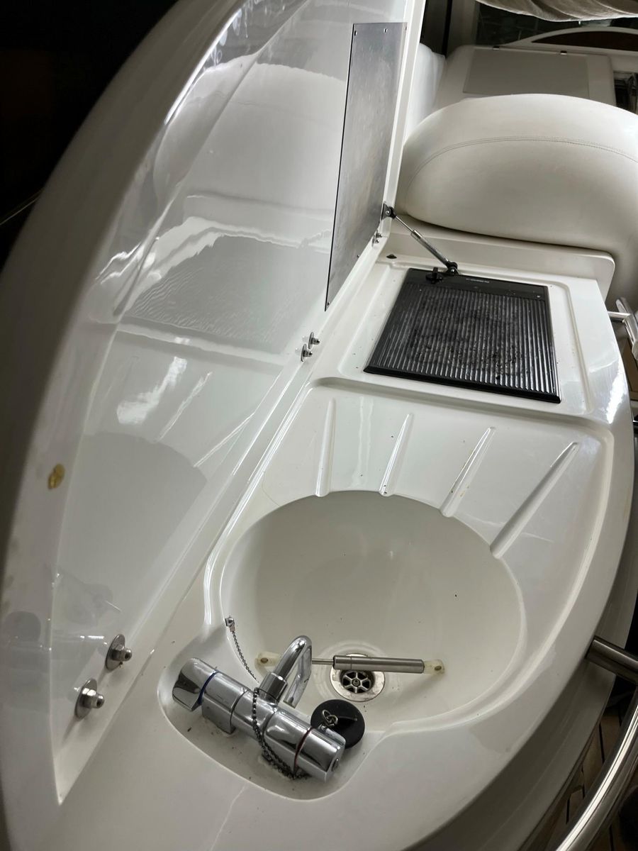 2002 Sunseeker 61 