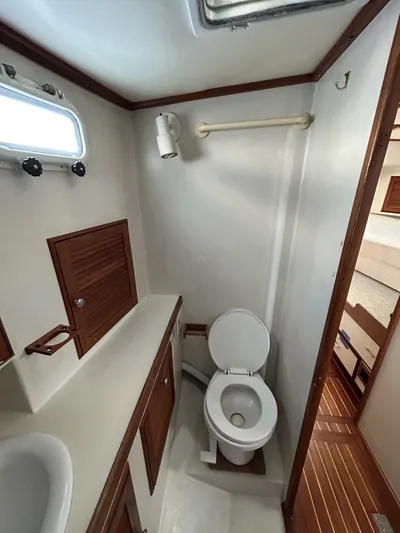 Nepenthe Yacht Photos Pics 