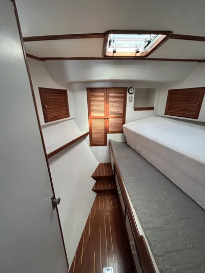 Nepenthe Yacht Photos Pics 