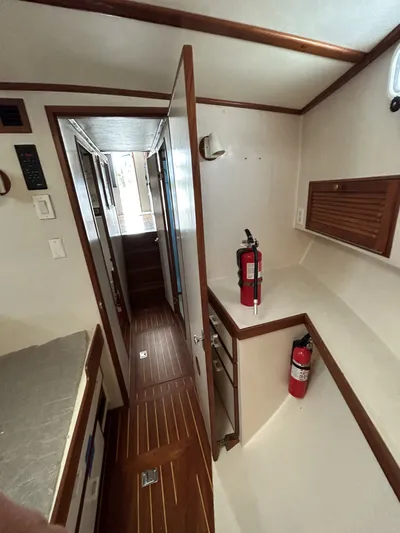 Nepenthe Yacht Photos Pics 