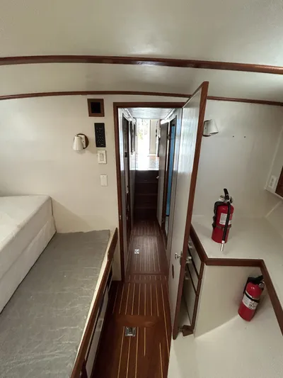 Nepenthe Yacht Photos Pics 