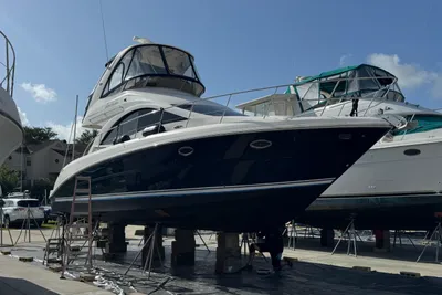 Sea Ray 36 Sedan Bridge