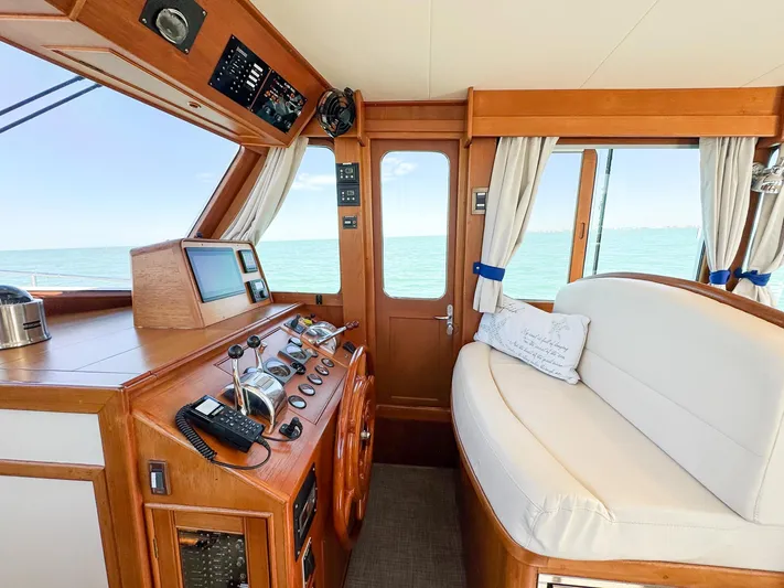 Maravida Yacht Photos Pics 