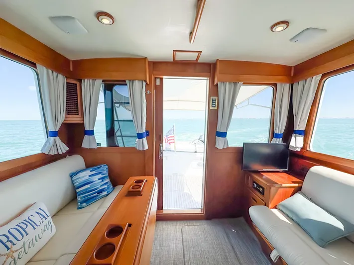 Maravida Yacht Photos Pics 