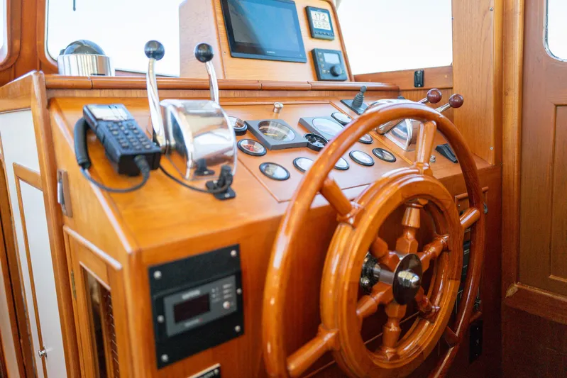 Maravida Yacht Photos Pics 