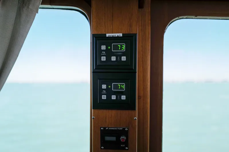 Maravida Yacht Photos Pics 