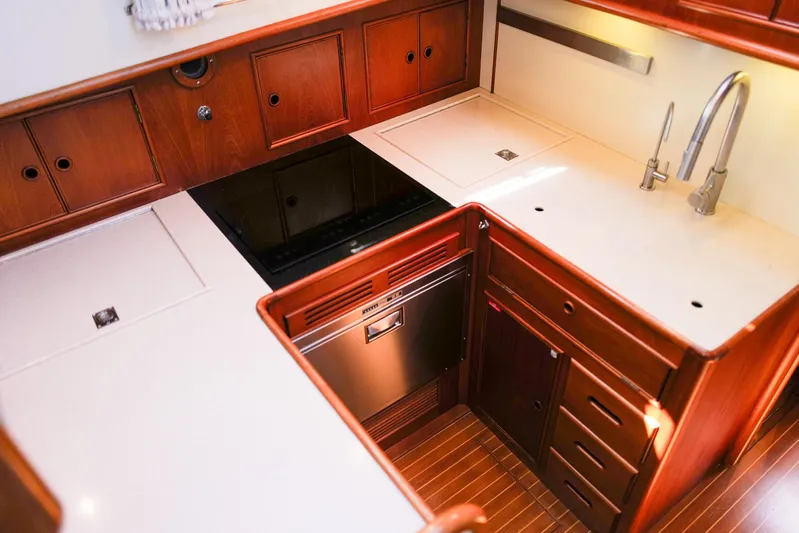 Maravida Yacht Photos Pics 