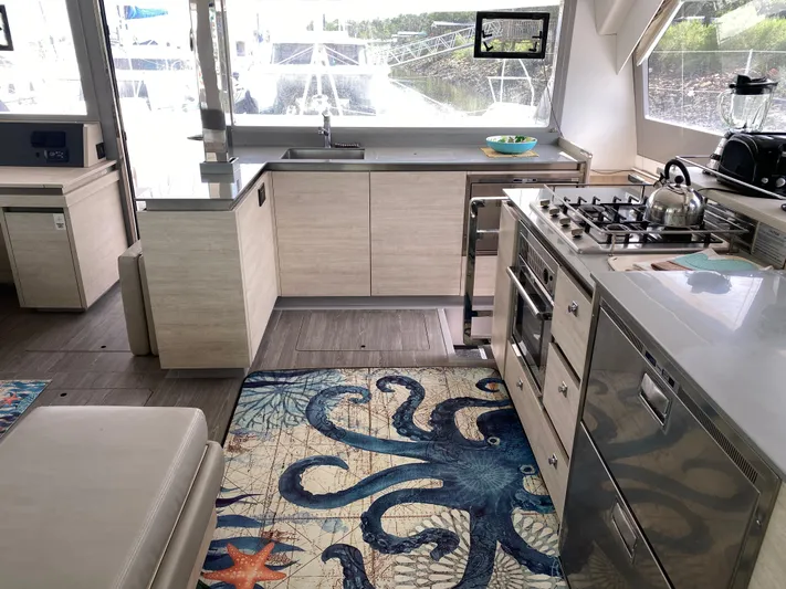 Gone Sailabout Yacht Photos Pics 