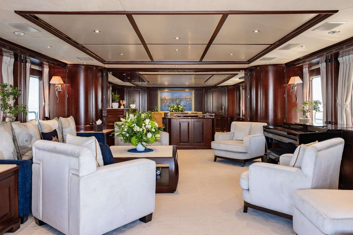 2009 Benetti 120 