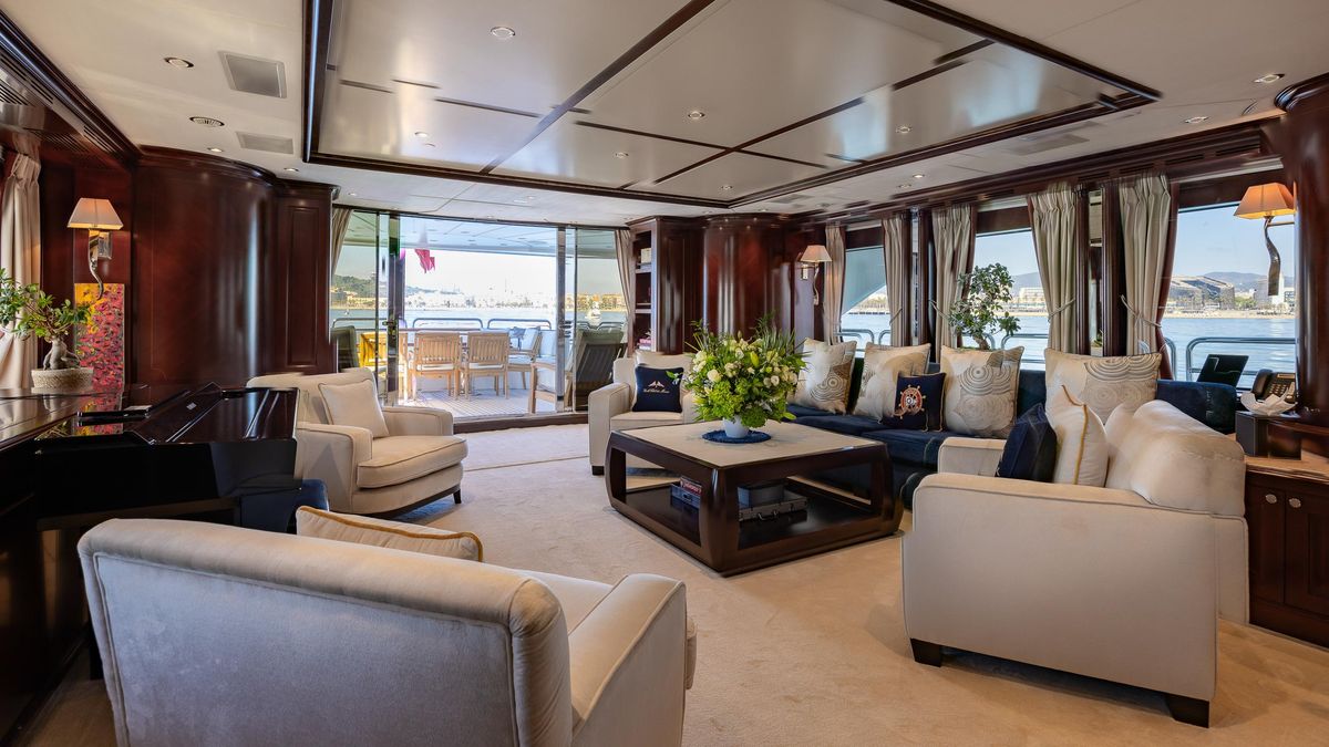 2009 Benetti 120 