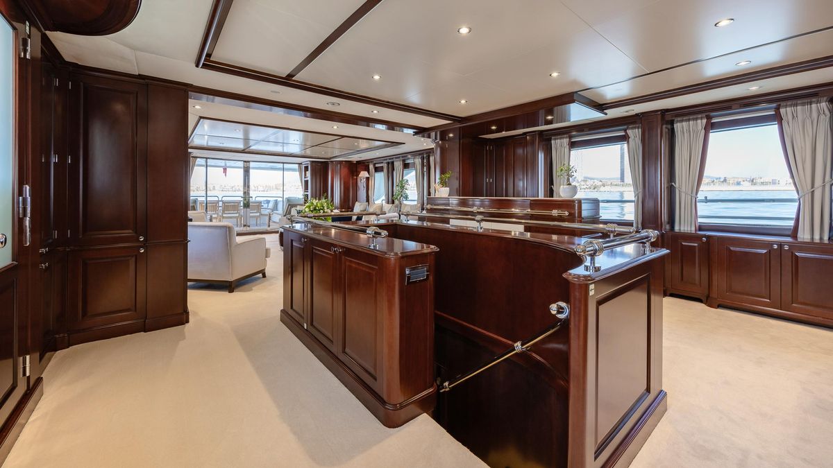 2009 Benetti 120 