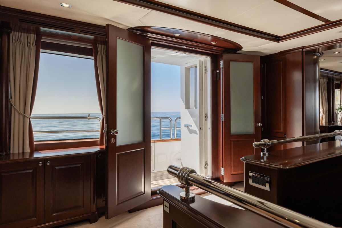 2009 Benetti 120 