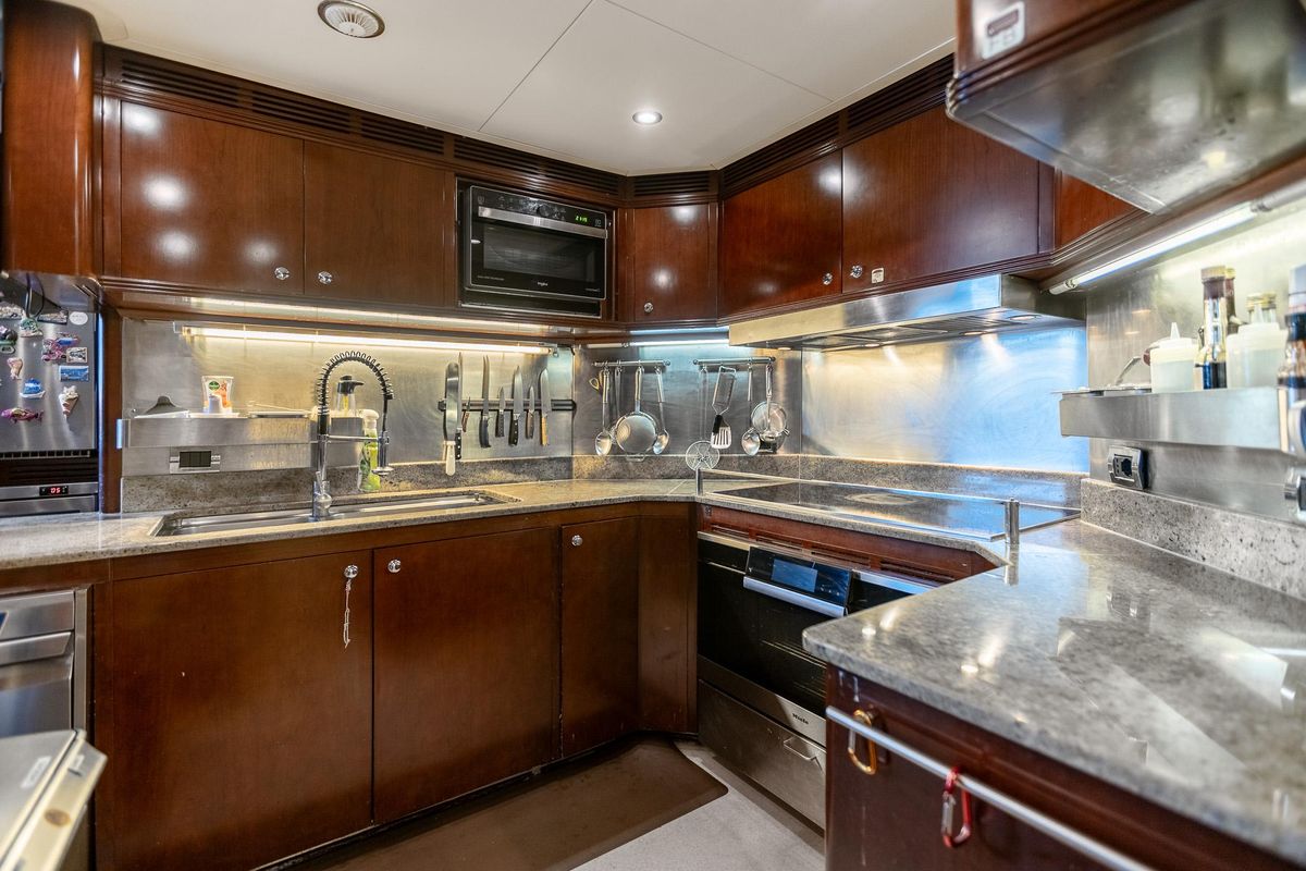 2009 Benetti 120 