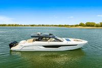 2023 Cruisers Yachts 50 GLS Outboard
