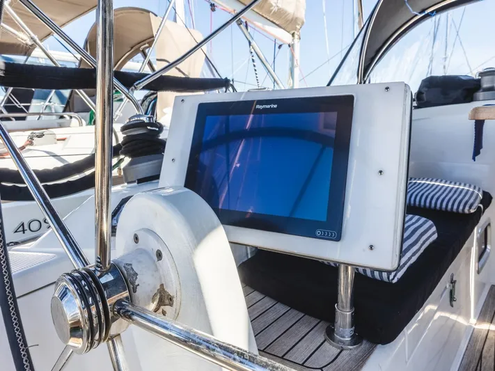  Yacht Photos Pics Hanse 400 yacht cockpit with navigation display, 2008 model, featuring modern sailing equipment.