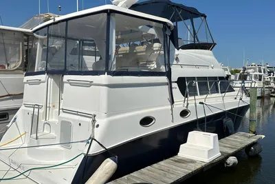 1997 Silverton 422 Motor Yacht