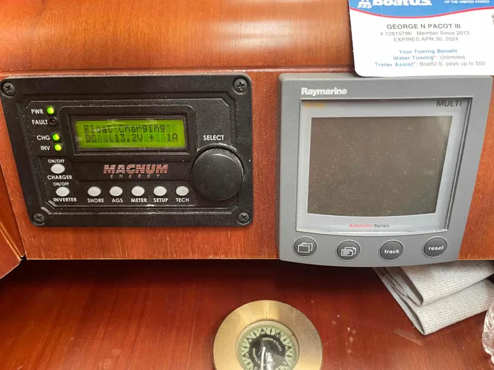 Tiramisu Yacht Photos Pics 