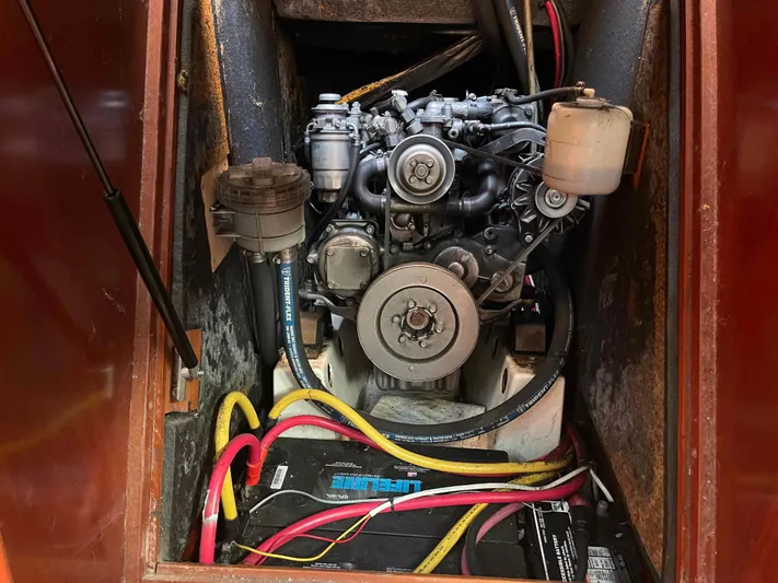 Tiramisu Yacht Photos Pics 