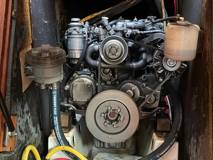 Tiramisu Yacht Photos Pics 