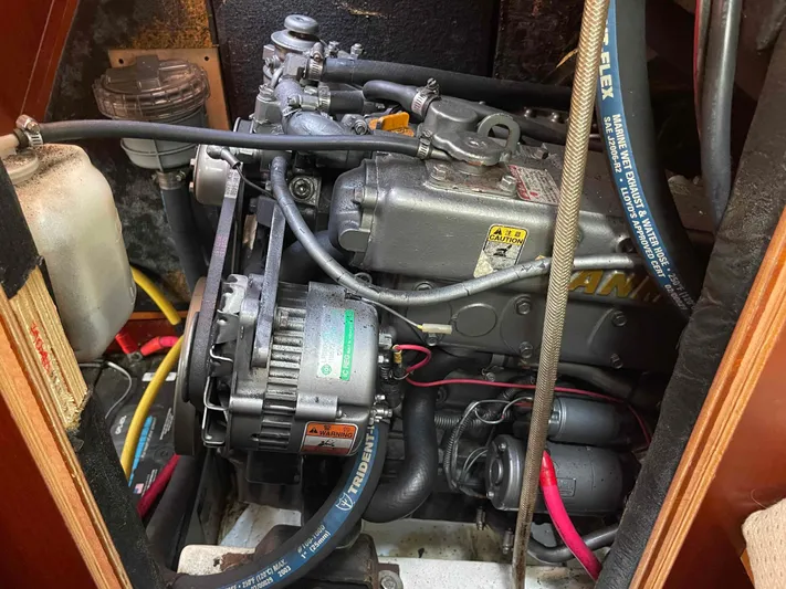 Tiramisu Yacht Photos Pics 