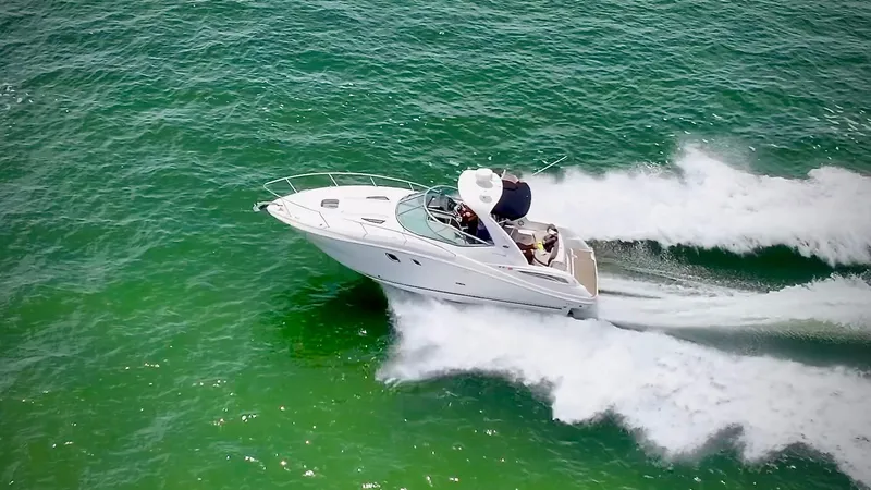 Antani Yacht Photos Pics 330-SEA-RAY-SUNDANCER-2014-YACHTSBLUE