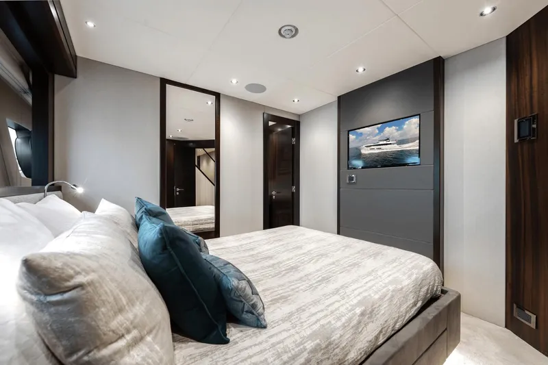 Trigger Happy Yacht Photos Pics 