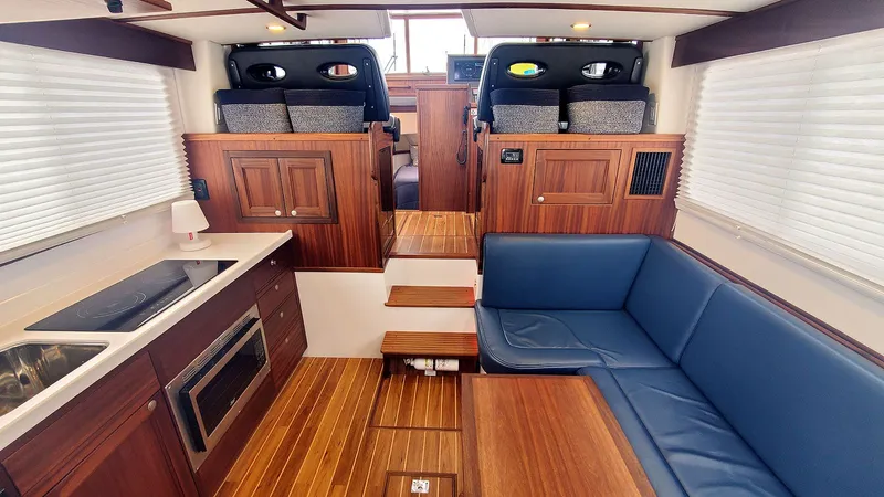 Back Forty Yacht Photos Pics Main Cabin Forward