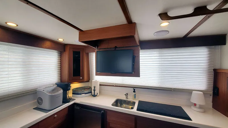 Back Forty Yacht Photos Pics Main Cabin TV