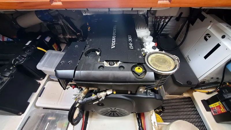 Back Forty Yacht Photos Pics Engine Room Aft