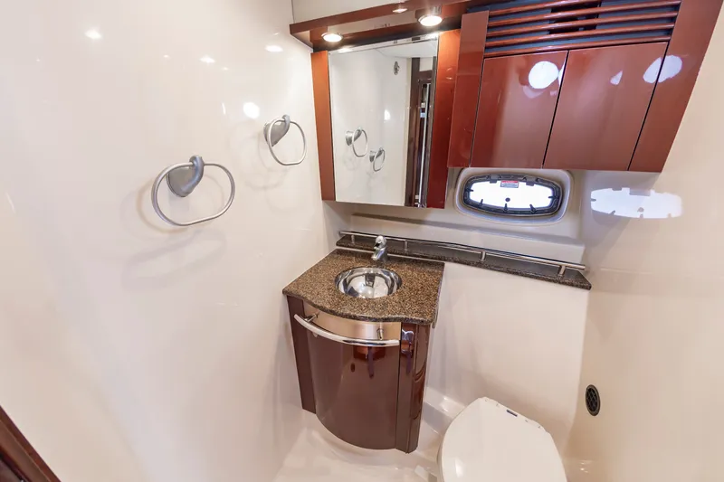 With E's Yacht Photos Pics Luxurious bathroom on a 2007 Sea Ray 48 Sundancer yacht.