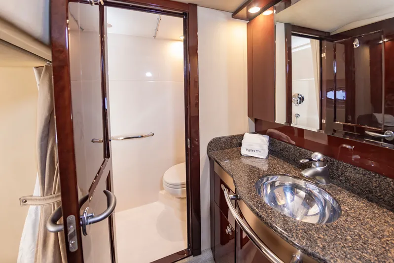 With E's Yacht Photos Pics Luxurious bathroom on a 2007 Sea Ray 48 Sundancer yacht.
