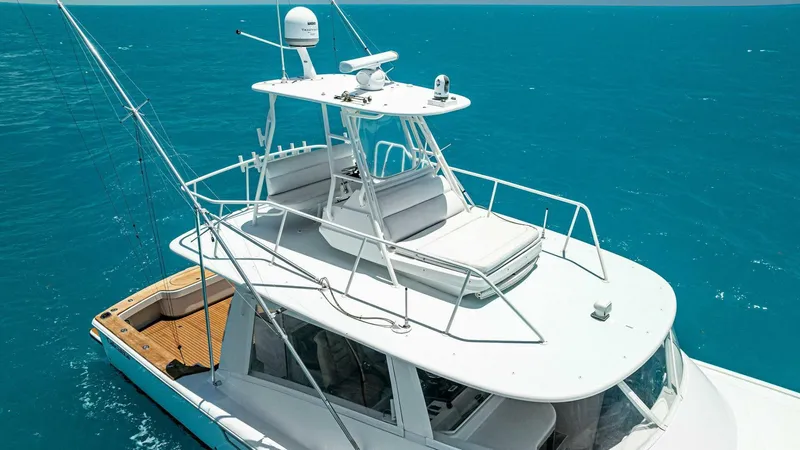  Yacht Photos Pics 2020 Calcutta 480 Catamaran on clear blue water.