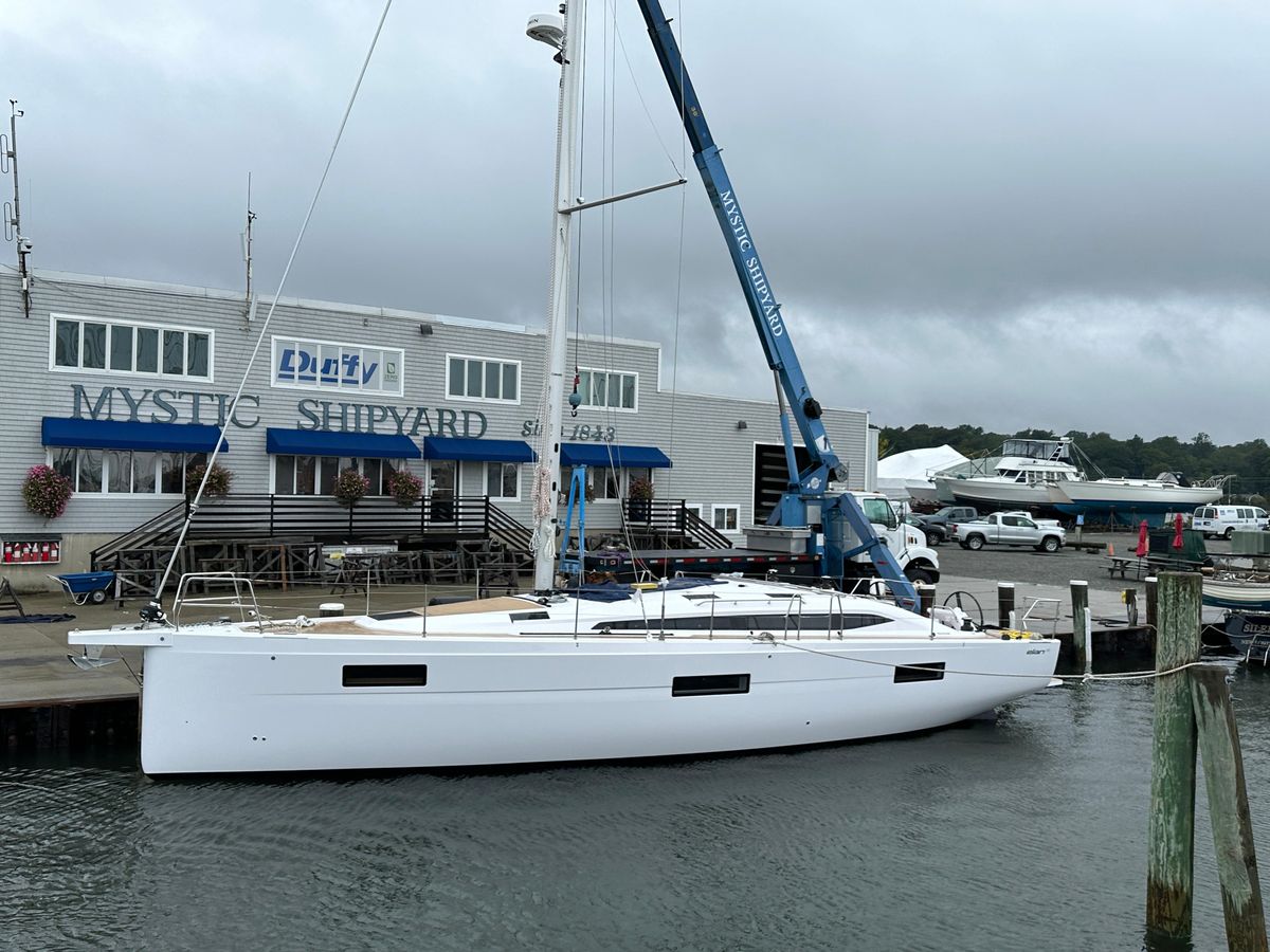 2024 Elan 43 