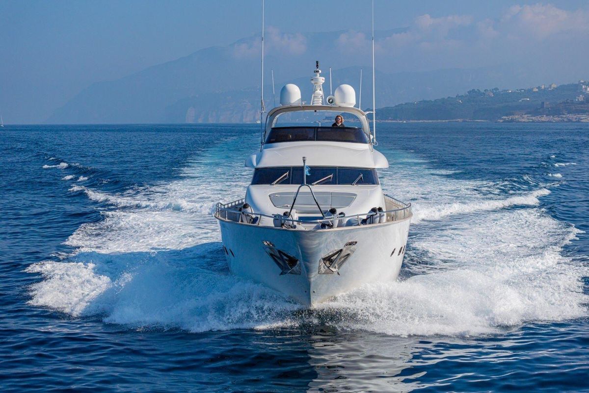 2002 Maiora 83 