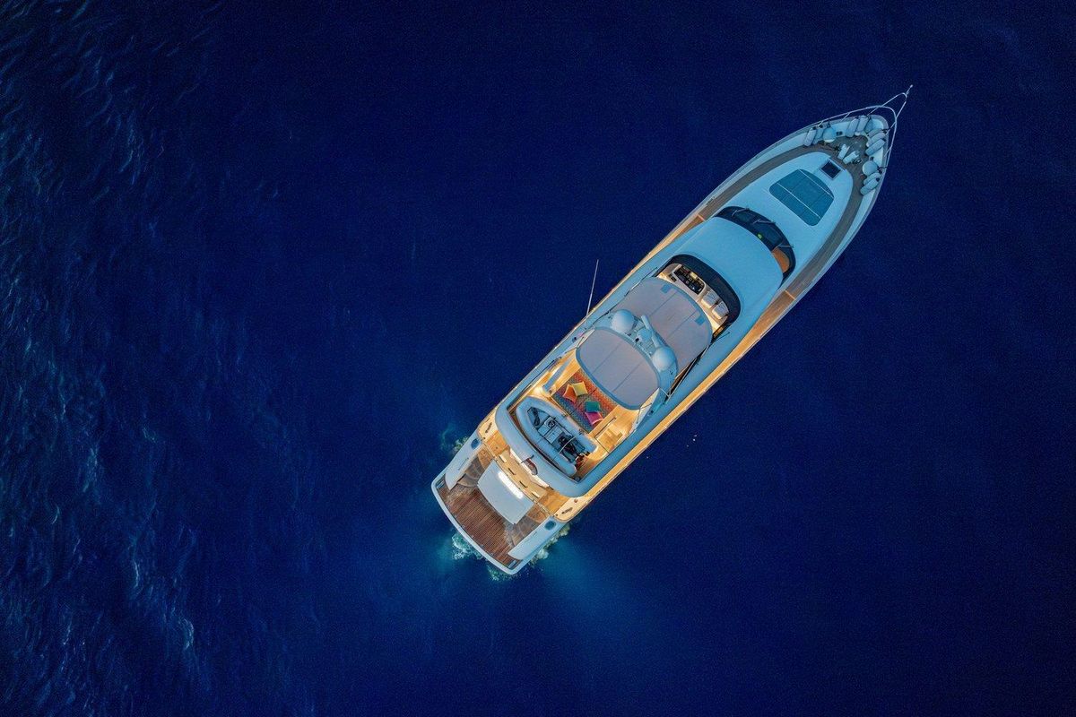 2002 Maiora 83 