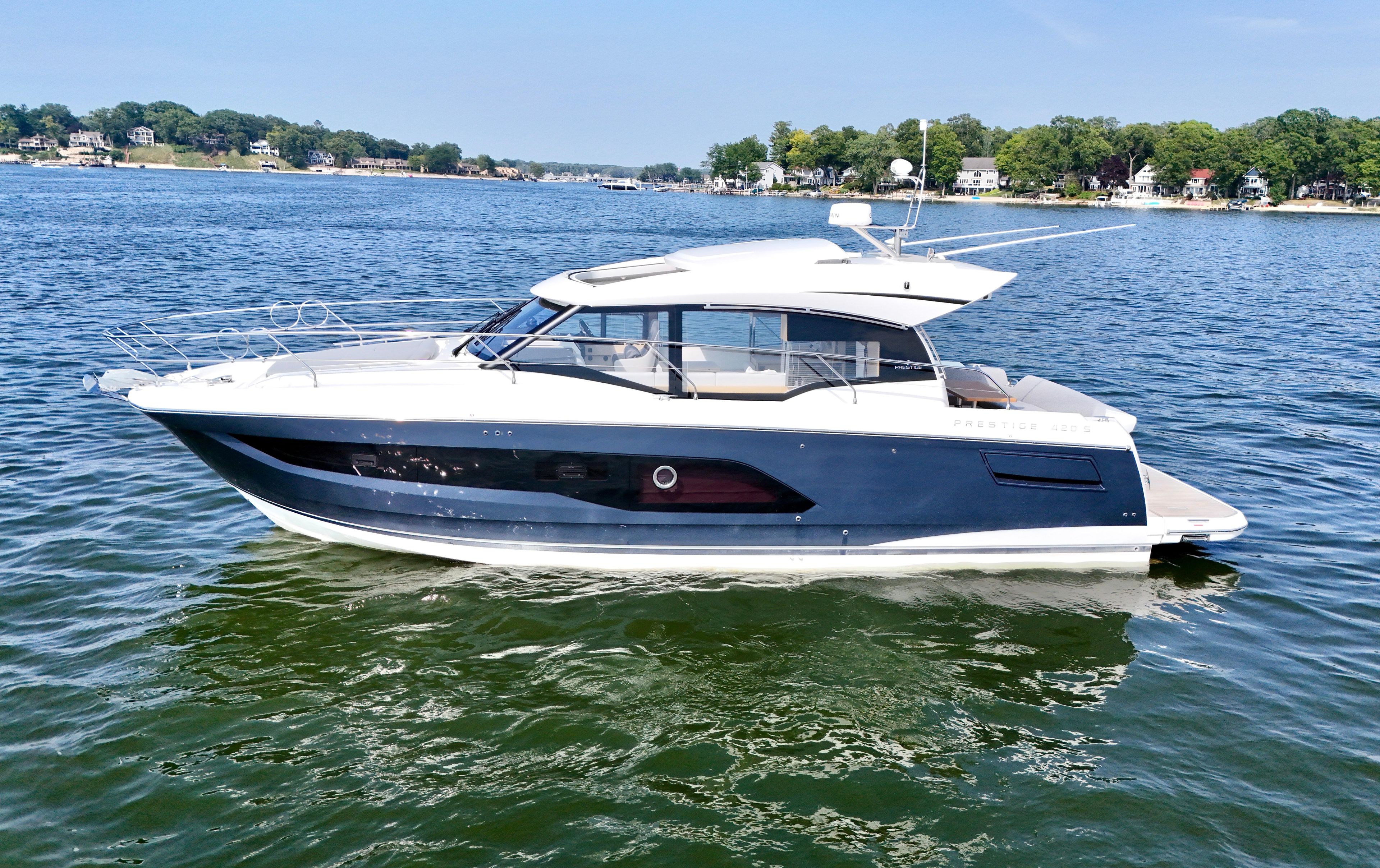 Yacht
