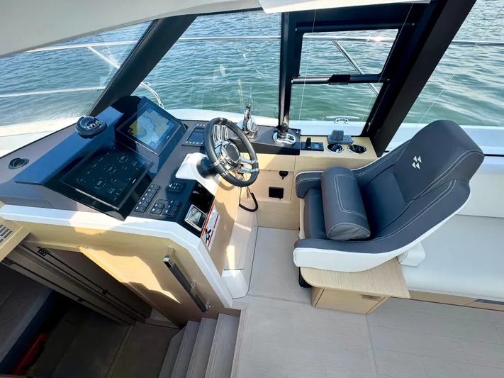 Mighty Mic Yacht Photos Pics Helm Area / Navigation Station