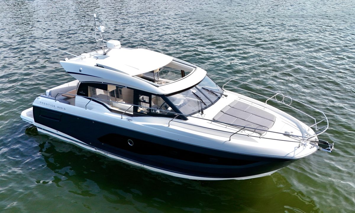 2024 Prestige 42 
