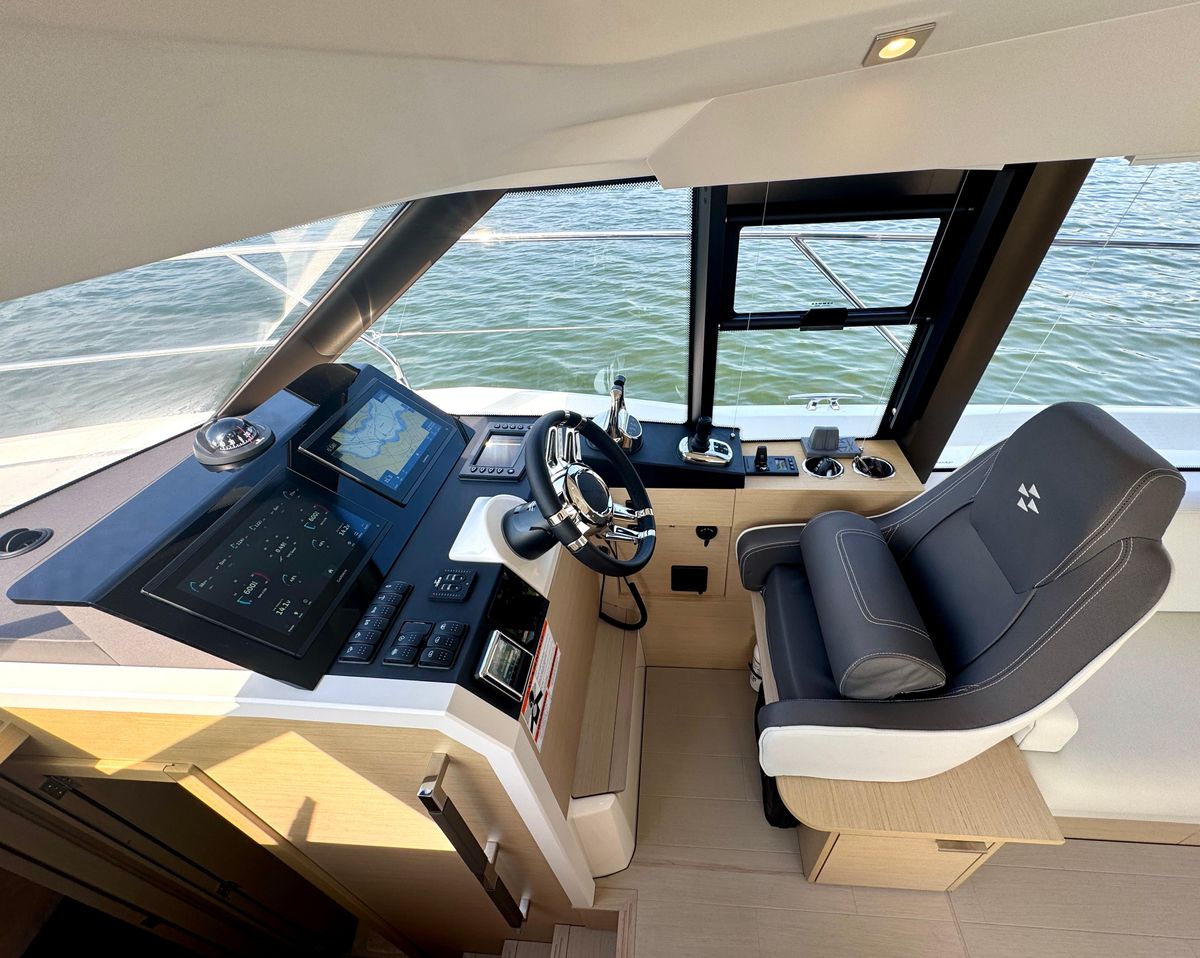 2024 Prestige 42 