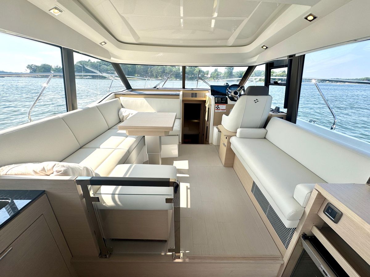 2024 Prestige 42 