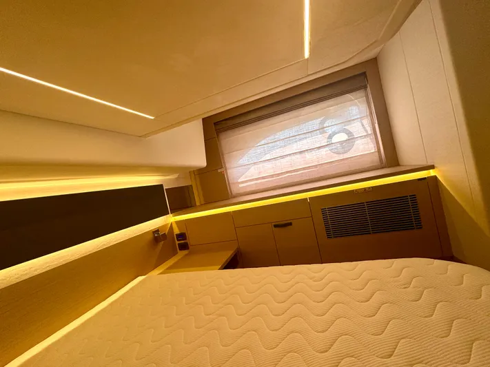 Mighty Mic Yacht Photos Pics Master StateRoom - Port Side - Silhouette Blinds Down